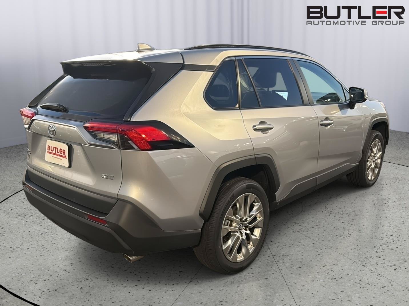 Certified 2023 Toyota RAV4 XLE Premium FWD image 6
