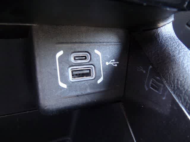 Used 2024 Jeep Compass Latitude image 16