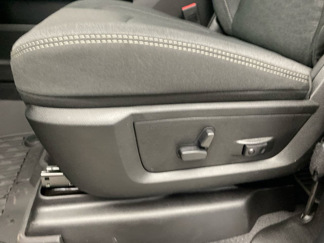 New 2026 RAM 2500 Big Horn AWD/4WD image 12