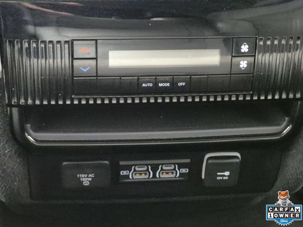 Used 2023 Jeep Wagoneer L Series II AWD/4WD image 22