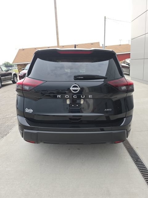 Used 2025 Nissan Rogue SV AWD/4WD image 7