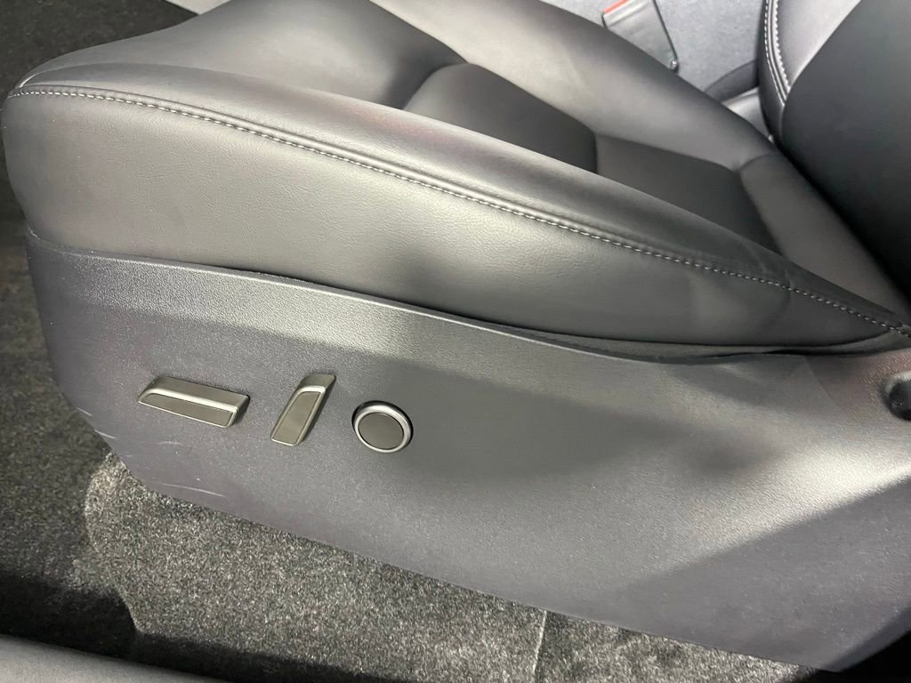 Used 2025 Tesla Model Y Long Range image 20