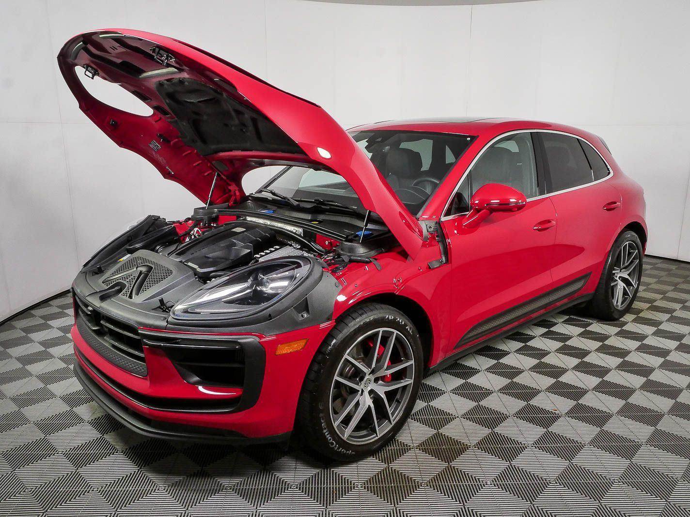 Used 2022 Porsche Macan S AWD/4WD image 32