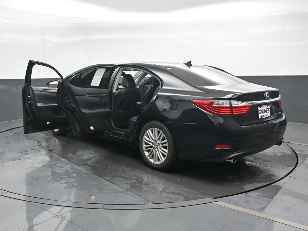 Used 2013 Lexus ES 350 w/ Luxury Pkg FWD image 46