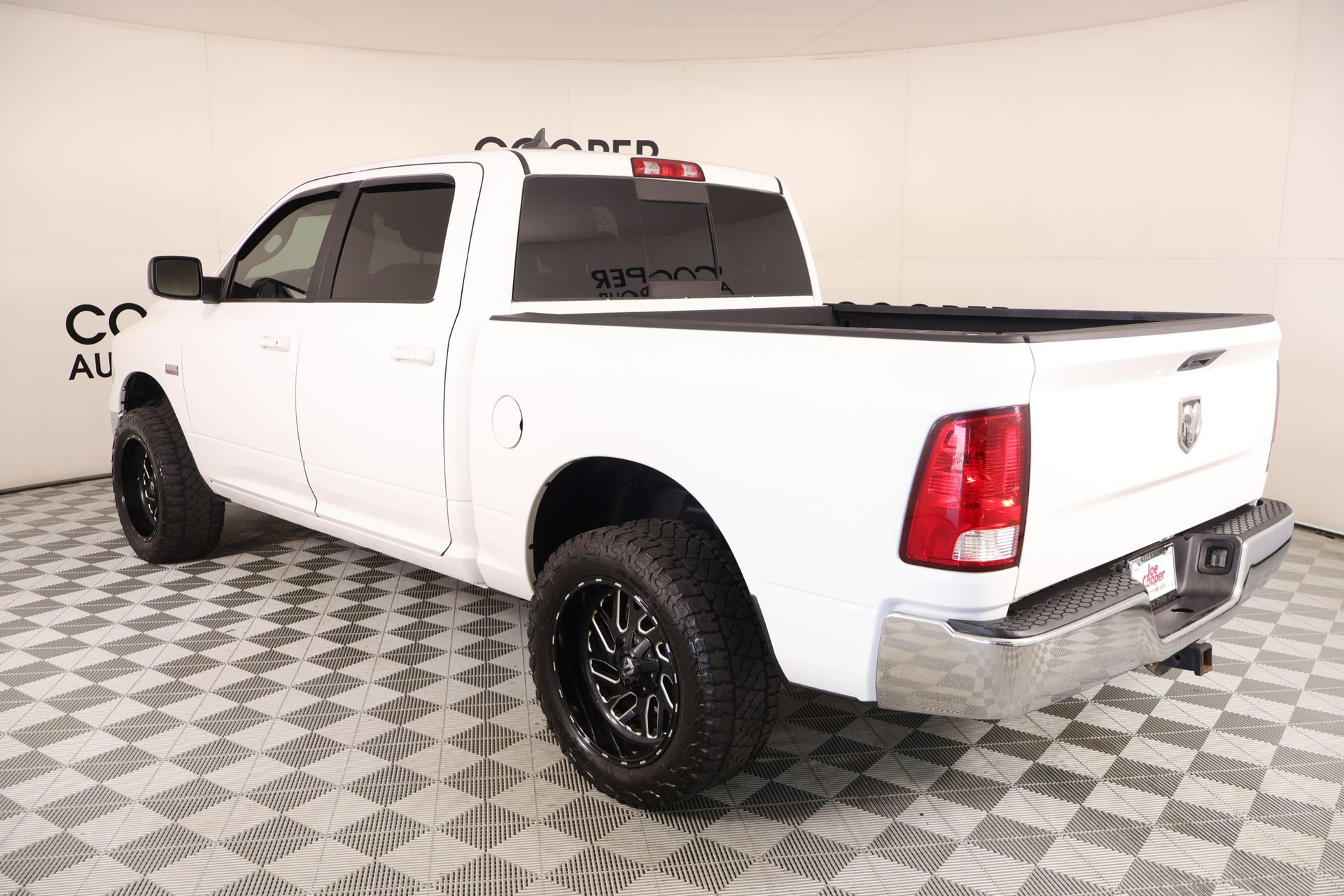 Used 2019 RAM 1500 Classic SLT w/ Luxury Group AWD/4WD image 21