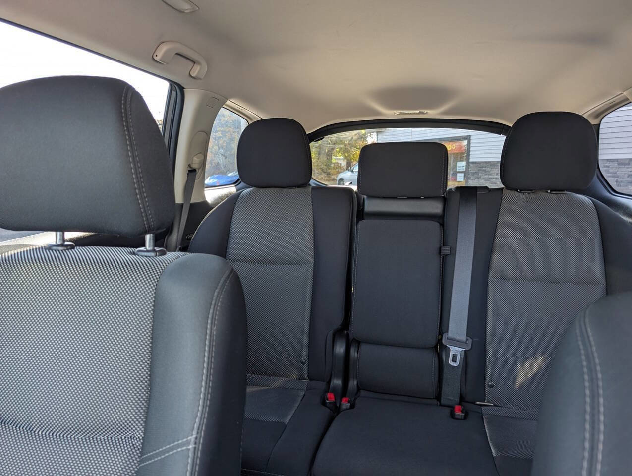 Used 2017 Nissan Pathfinder S image 16