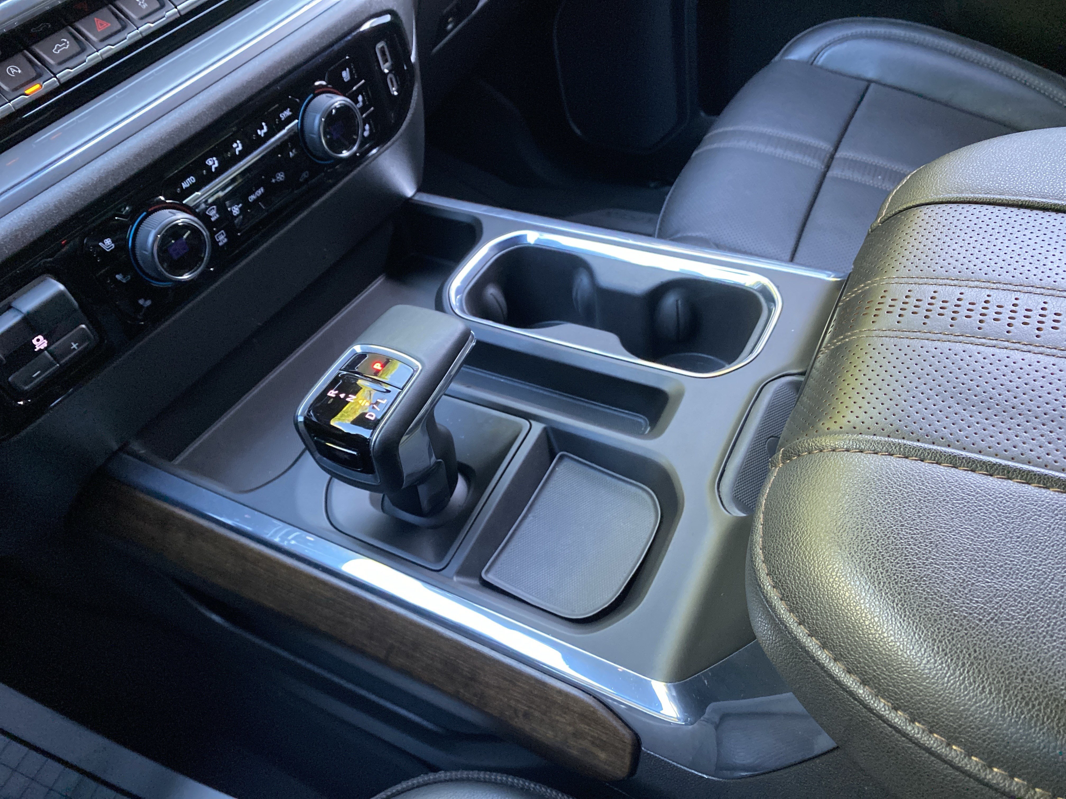 Used 2023 Chevrolet Silverado 1500 High Country w/ High Country Premium Package AWD/4WD image 33