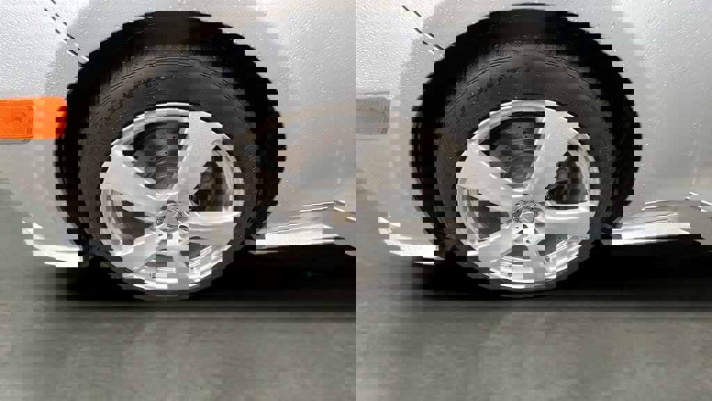 Used 2011 Mercedes-Benz E 350 4MATIC Sedan image 14