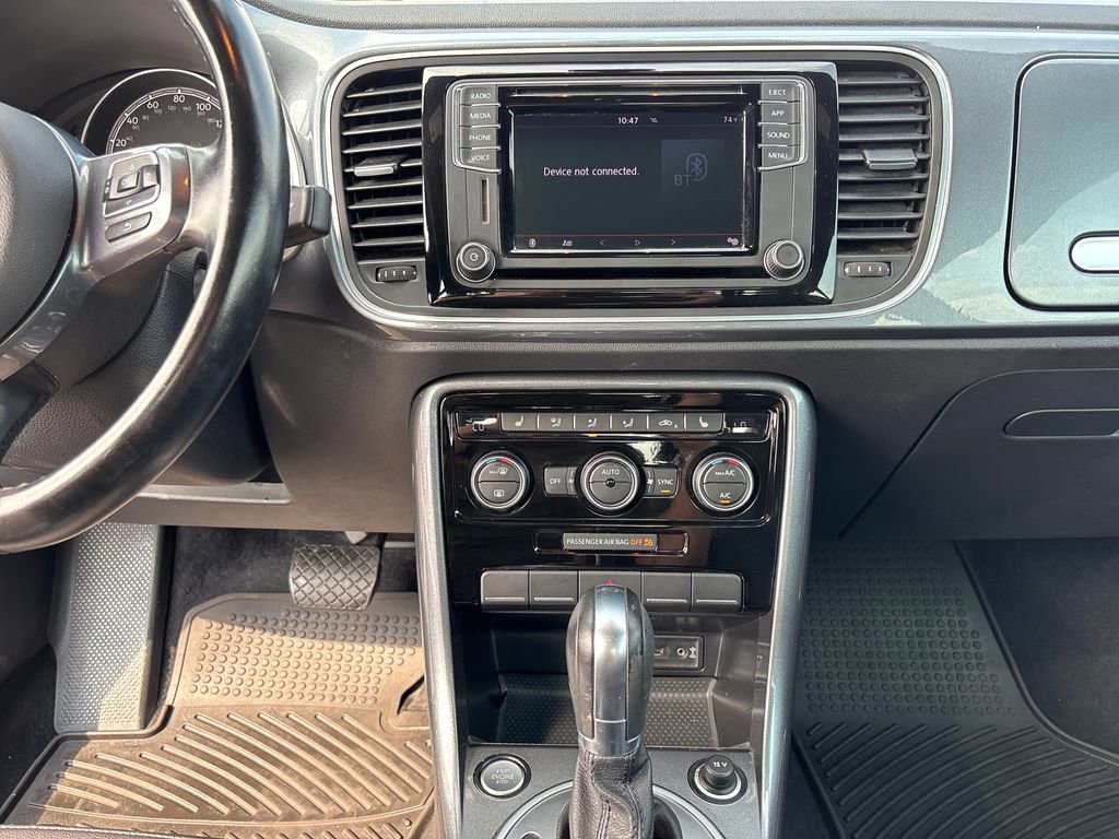 Used 2019 Volkswagen Beetle 2.0T SE image 23