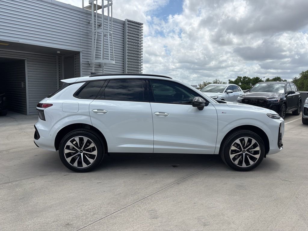 New 2026 Audi Q3 quattro 2.0T AWD/4WD image 4