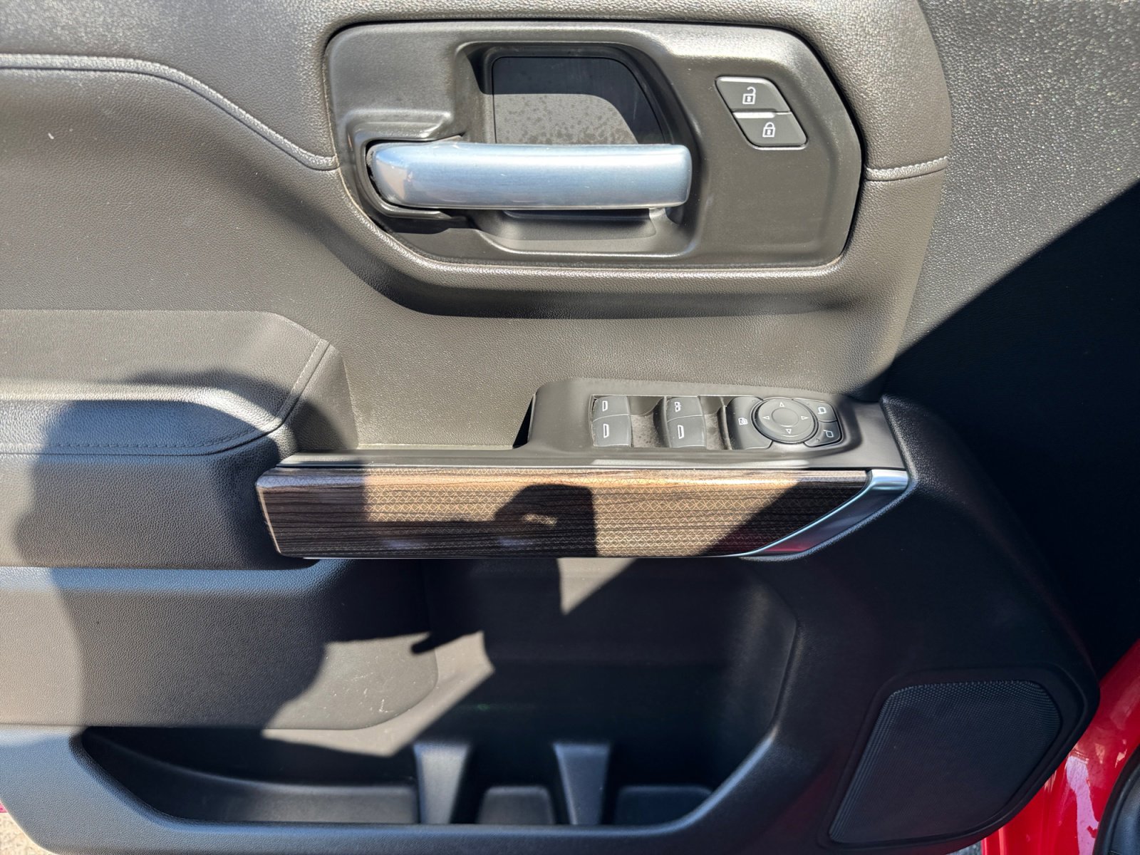 Used 2021 Chevrolet Silverado 1500 LT image 14