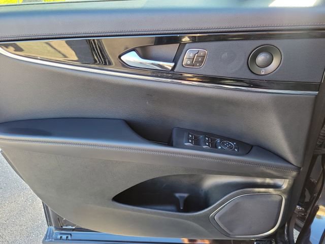 Certified 2023 Lincoln Nautilus Reserve w/ Monochromatic Package image 26