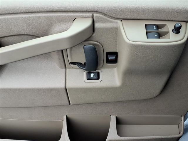 New 2025 Chevrolet Express 2500 image 3