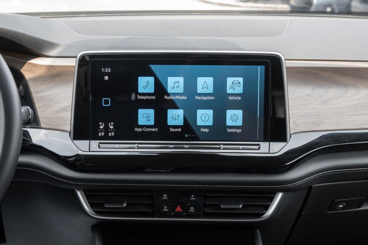 Used 2024 Volkswagen Atlas SE image 22