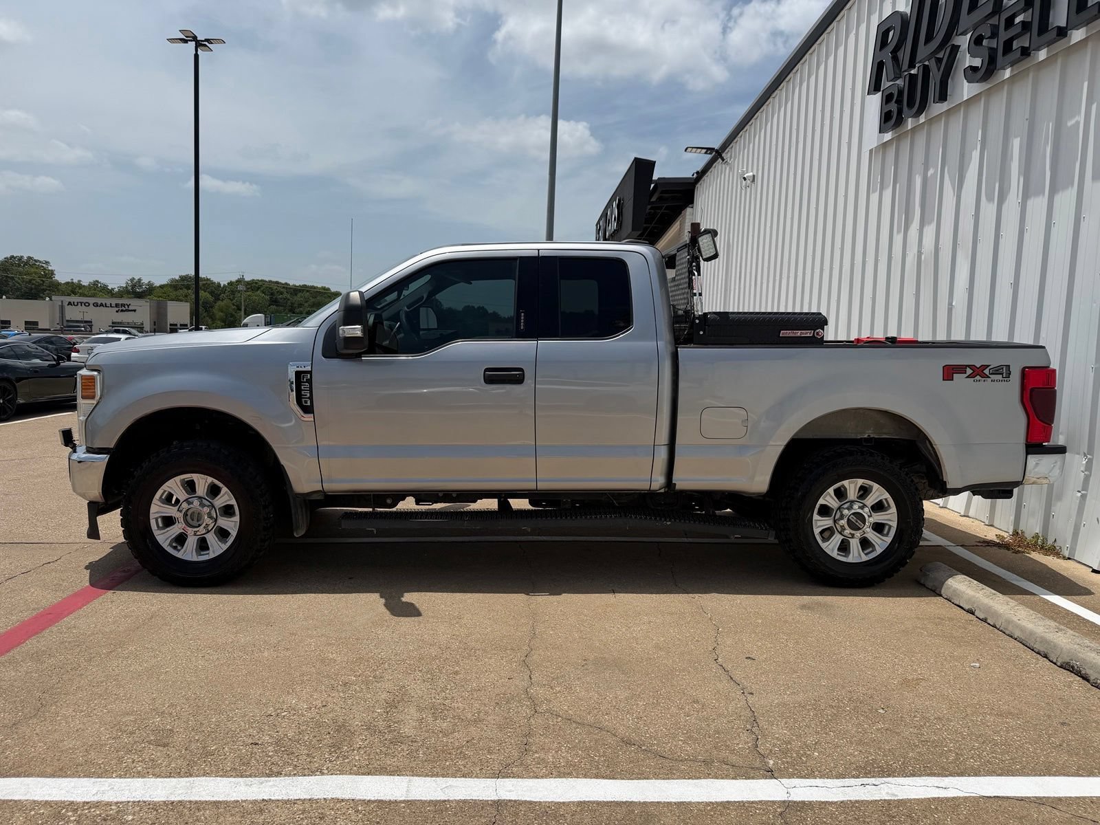 Used 2020 Ford F250 XLT w/ XLT Value Package AWD/4WD image 3