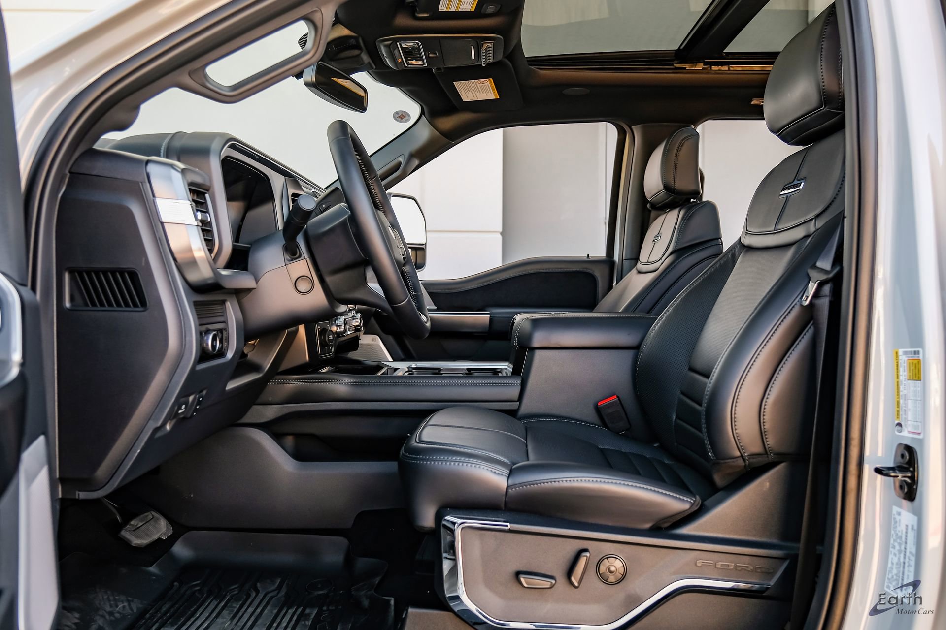 Used 2026 Ford F450 Platinum w/ FX4 Off-Road Package image 44