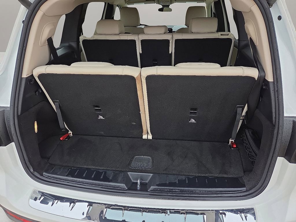 Used 2021 Mercedes-Benz GLB 250 w/ Premium Package image 16