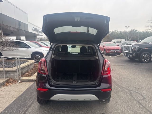 Used 2022 Buick Encore Preferred w/ Safety Package image 25