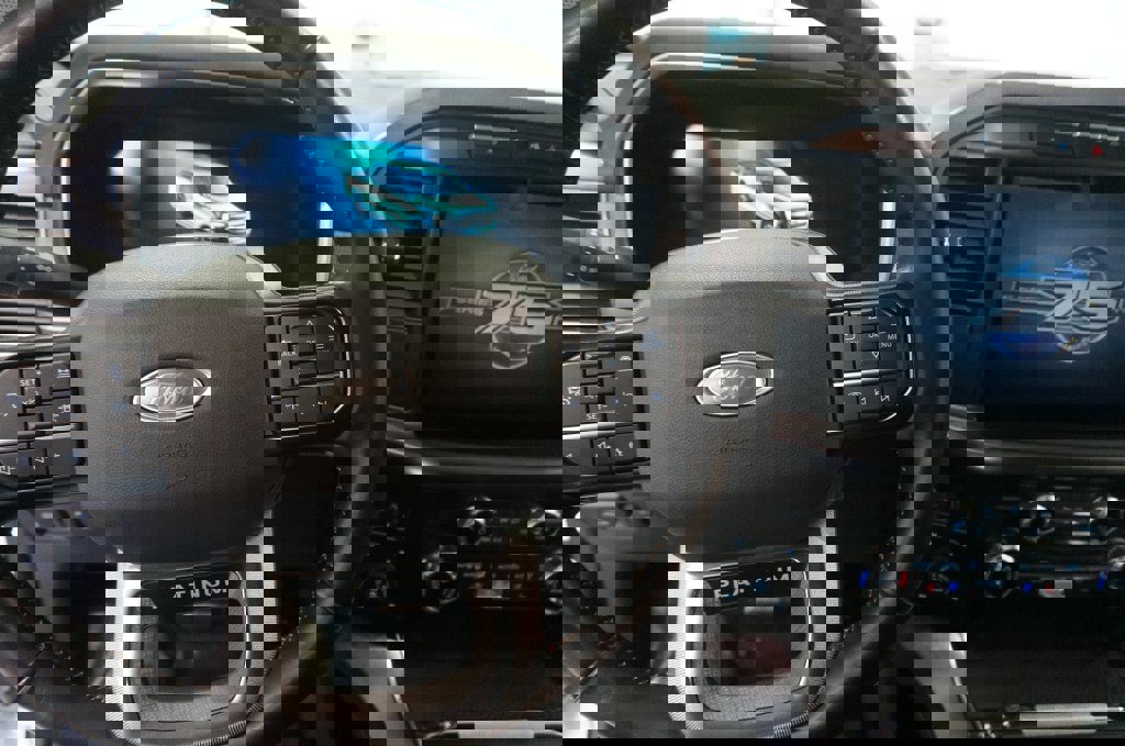 Used 2023 Ford F150 Platinum w/ Bed Utility Package AWD/4WD image 9