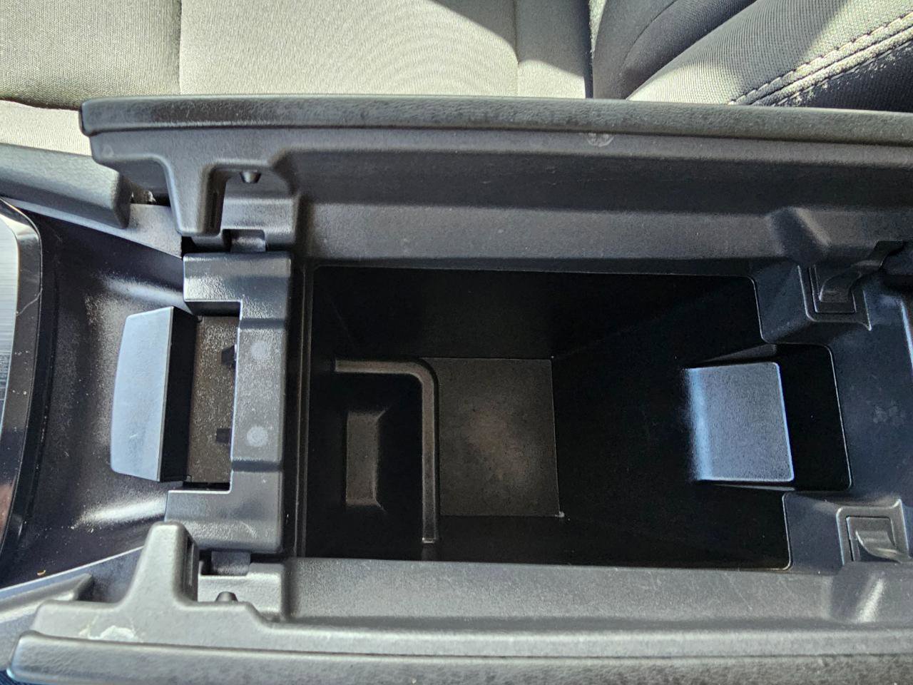 Used 2023 Nissan Rogue S image 41