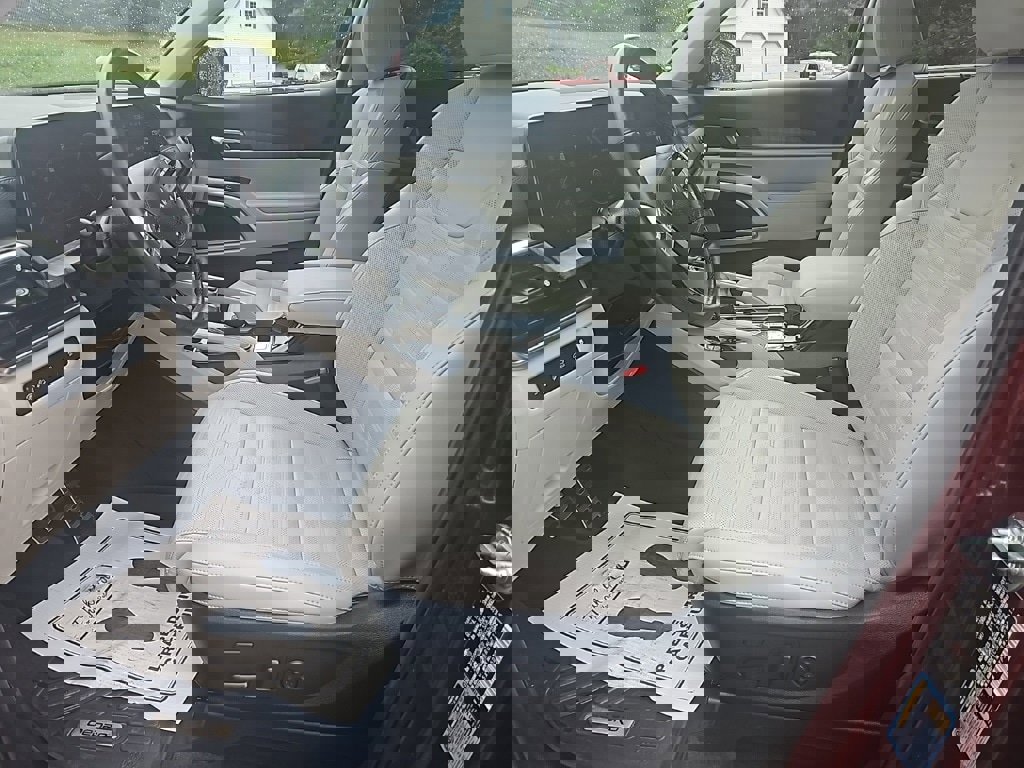 Used 2024 Kia Telluride SX Prestige w/ Towing Package image 10