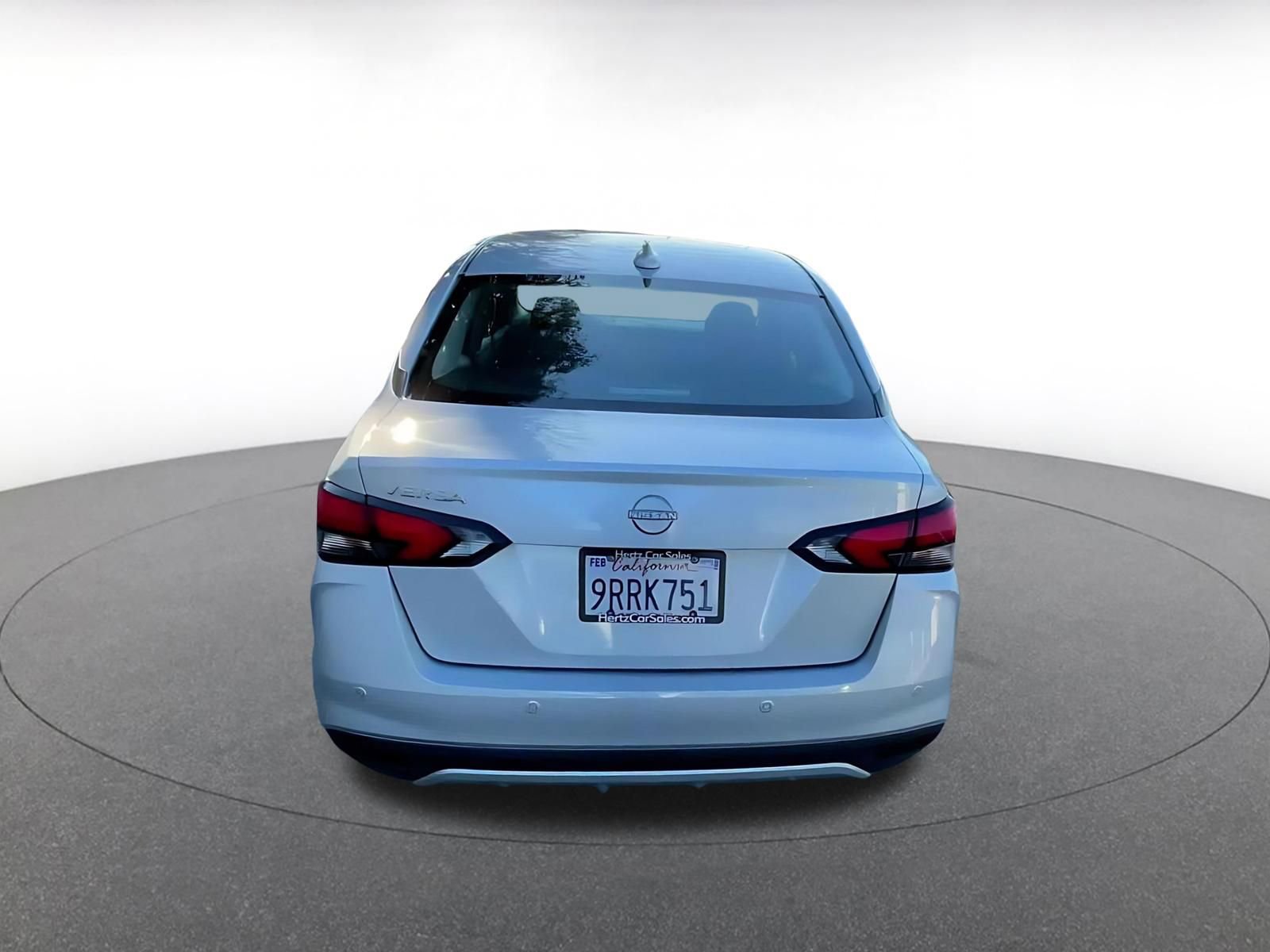 Used 2025 Nissan Versa SV image 11