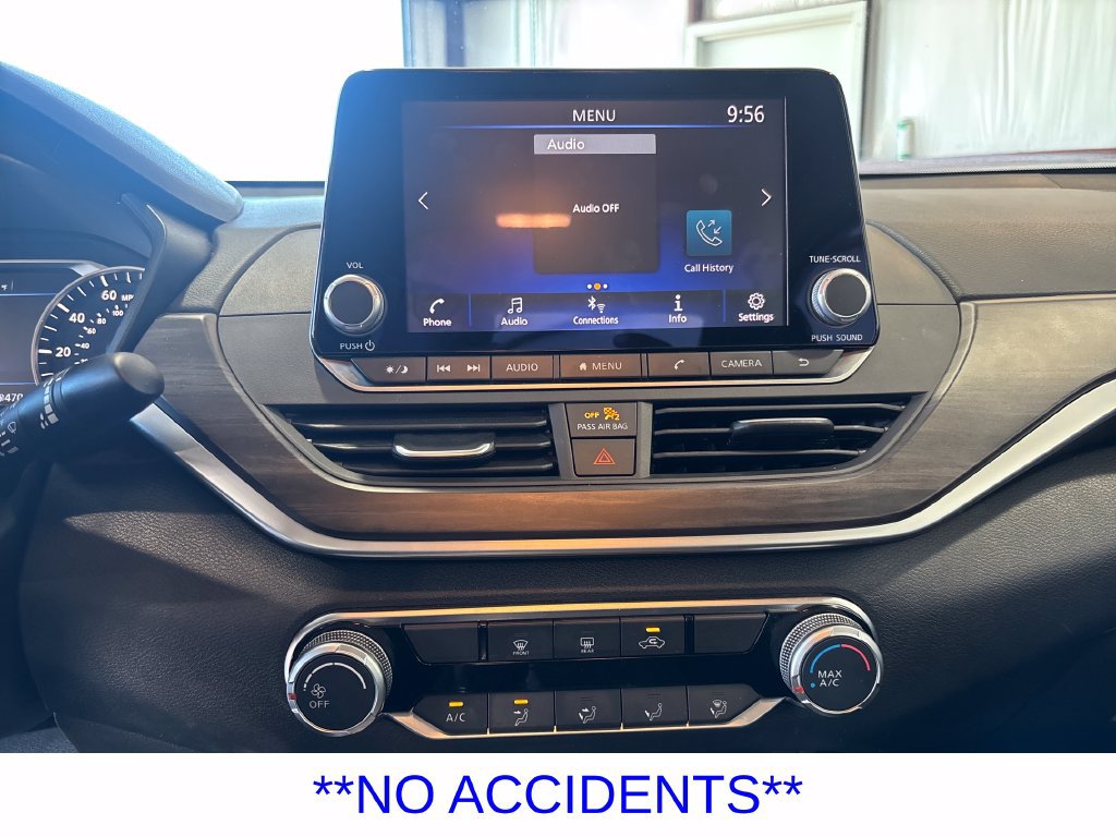 Used 2025 Nissan Altima 2.5 SV FWD image 19
