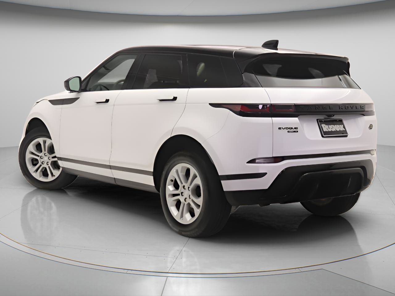 Used 2020 Land Rover Range Rover Evoque S image 2