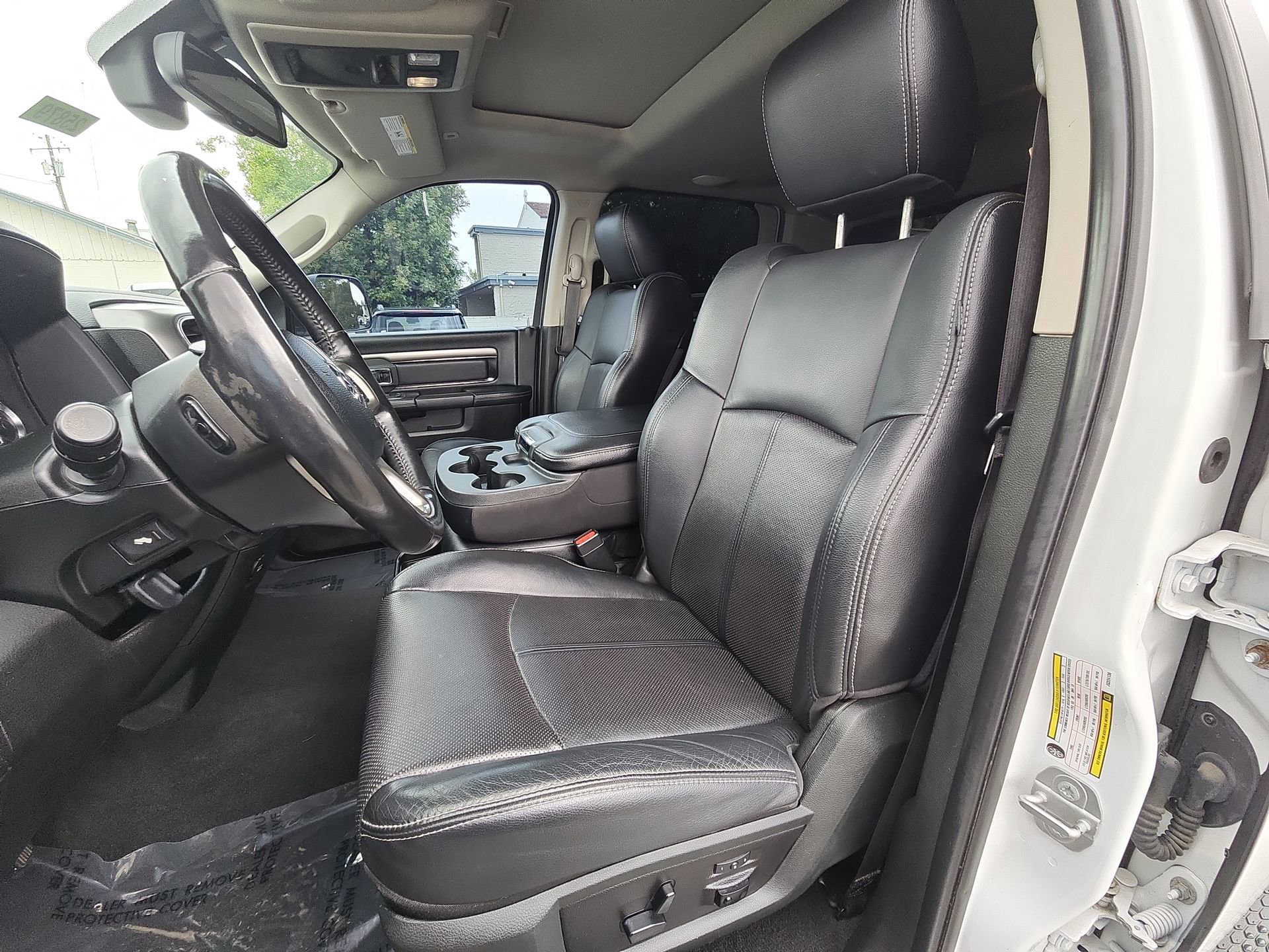 Used 2018 RAM 3500 Laramie w/ Sport Appearance Group image 13