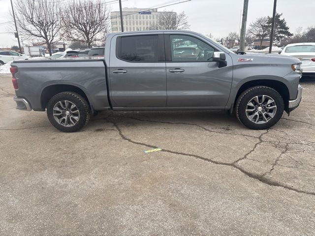 Used 2021 Chevrolet Silverado 1500 LT image 2