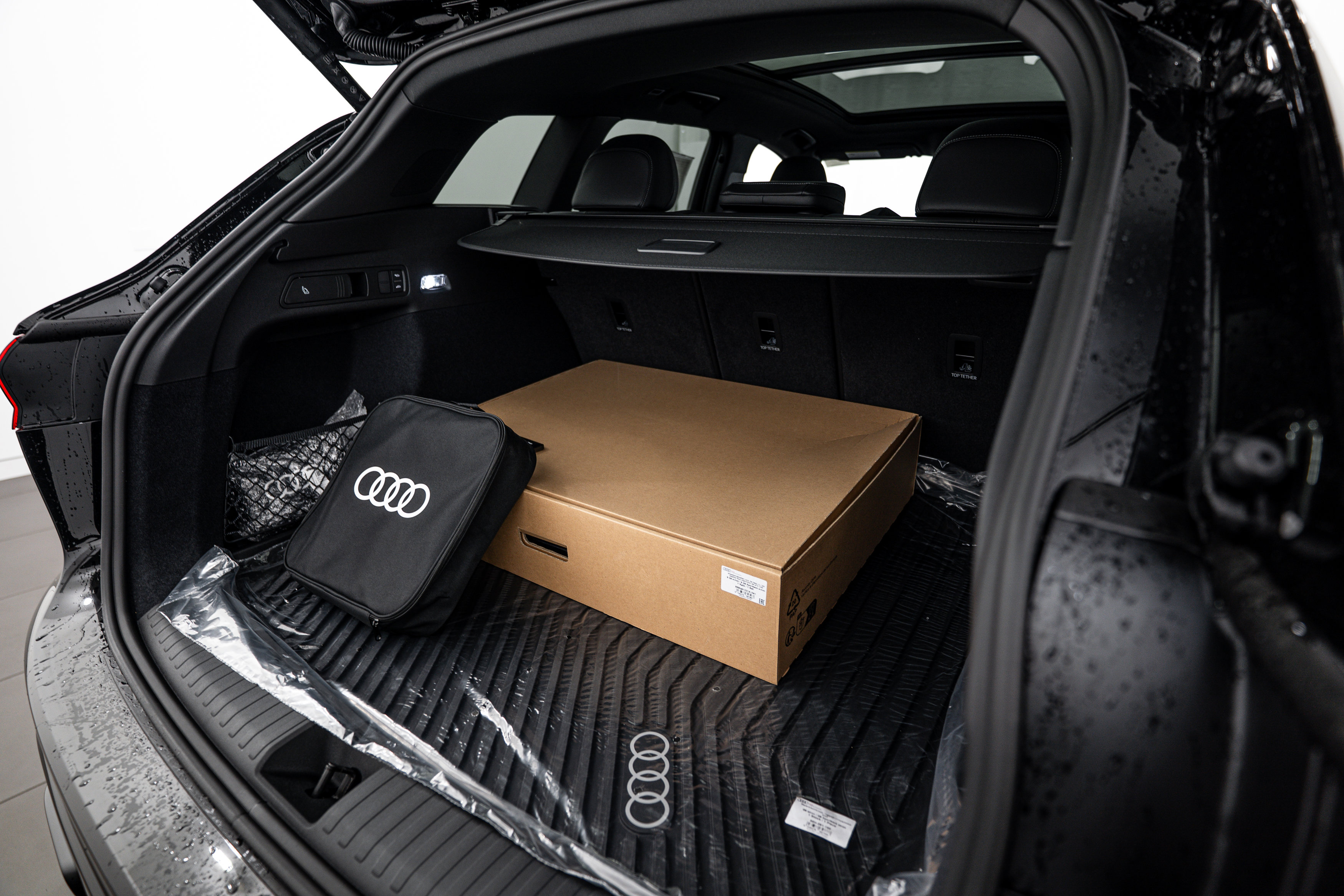 New 2027 Audi SQ6 e-tron Premium Plus AWD/4WD image 21