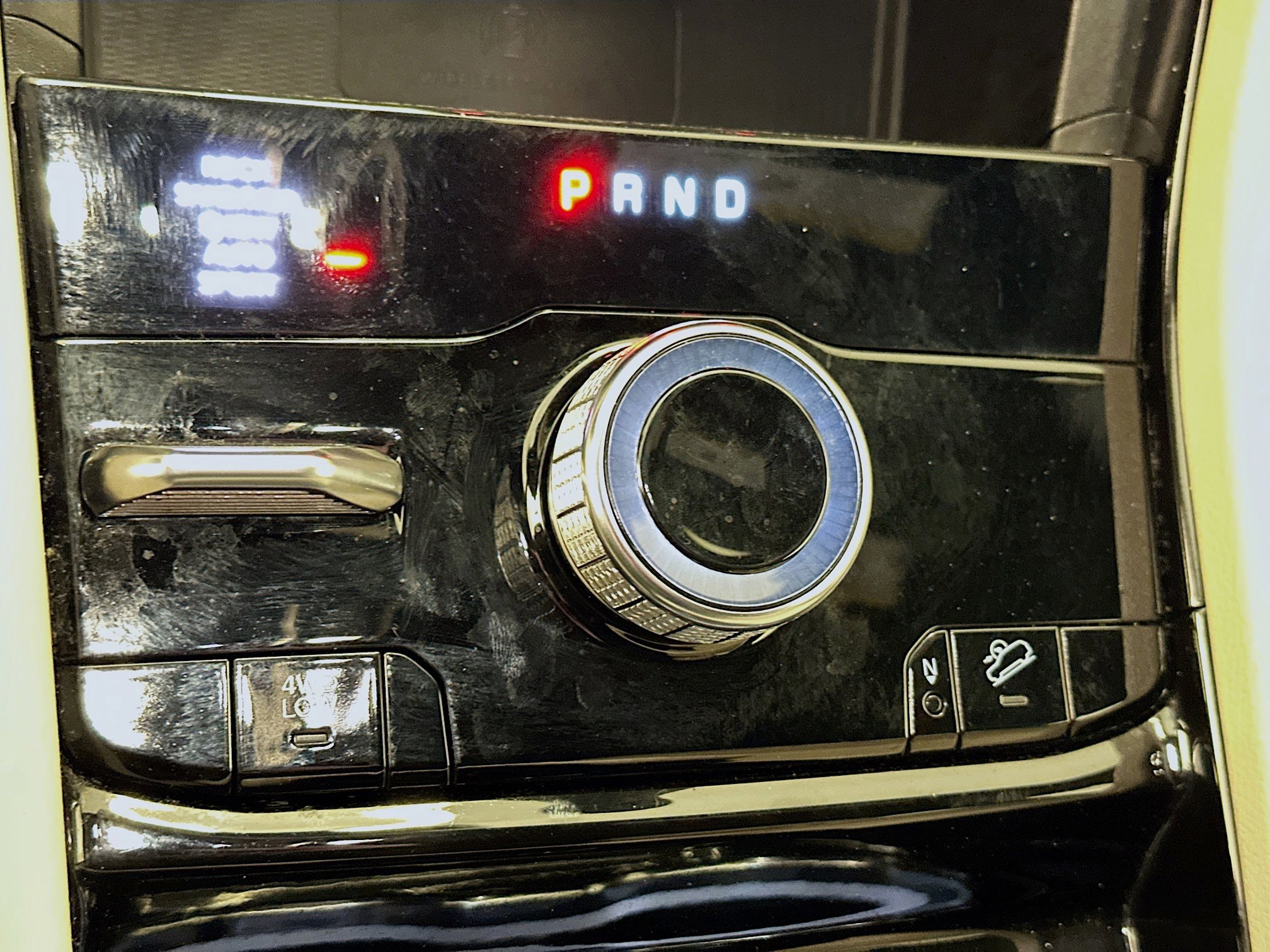 Used 2023 Jeep Grand Cherokee 4WD 4xe w/ Luxury Tech Group II image 25