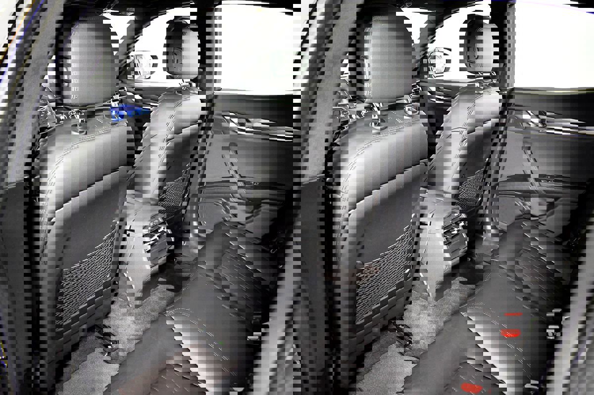 Used 2017 Maserati Ghibli image 39