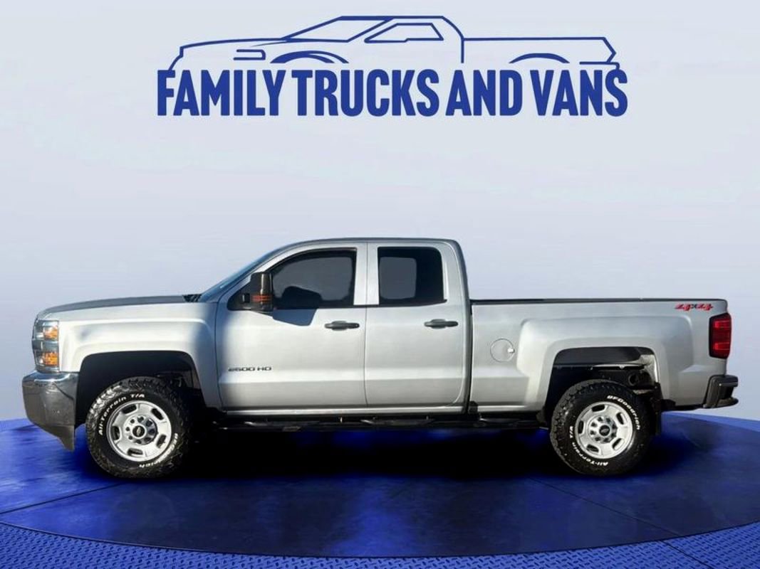 Used 2019 Chevrolet Silverado 2500 W/T image 2