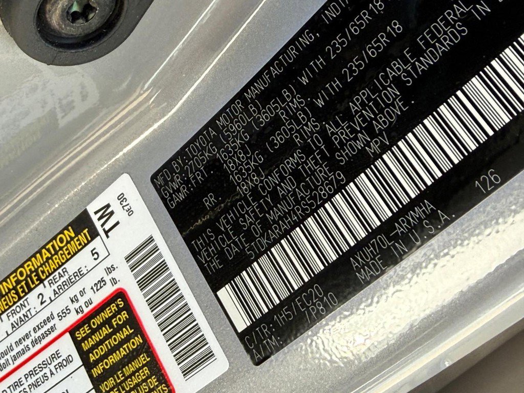 Used 2024 Toyota Highlander XLE image 30