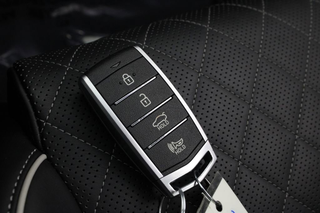 Used 2020 Genesis G70 3.3T w/ Sport Package RWD image 31
