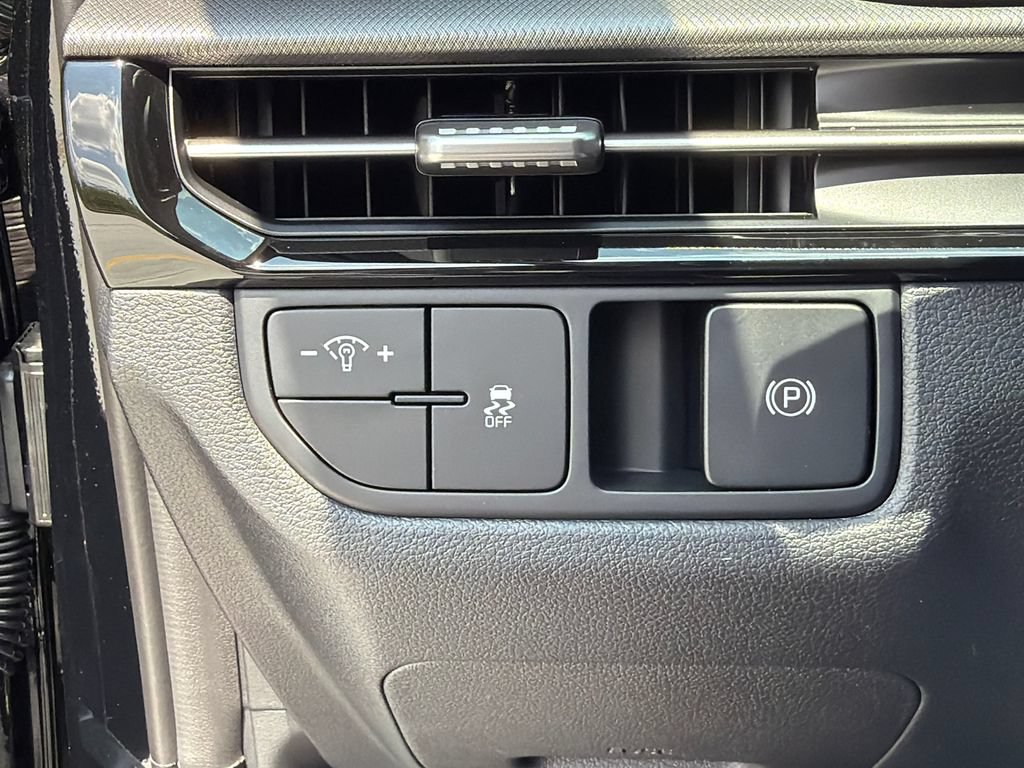 New 2026 Kia Sportage LX FWD image 13