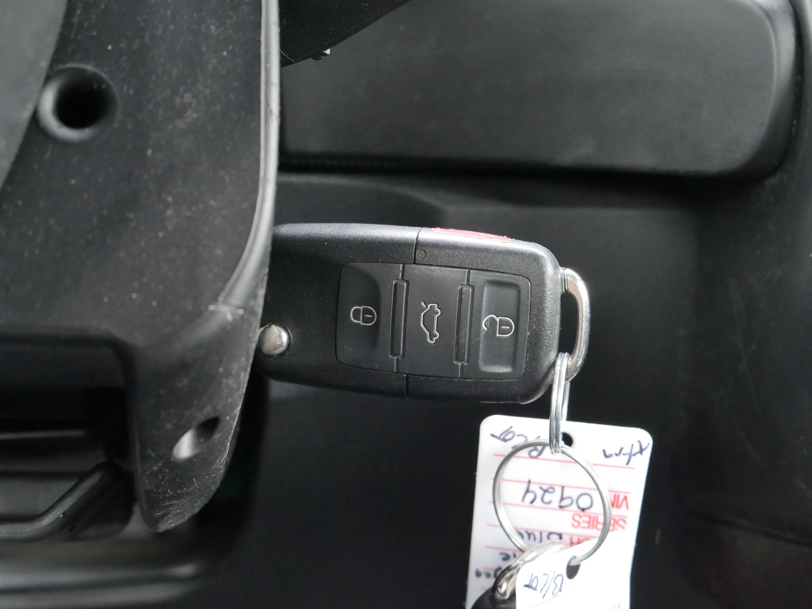 Used 2006 Volkswagen Beetle Convertible w/ Package 1 image 8