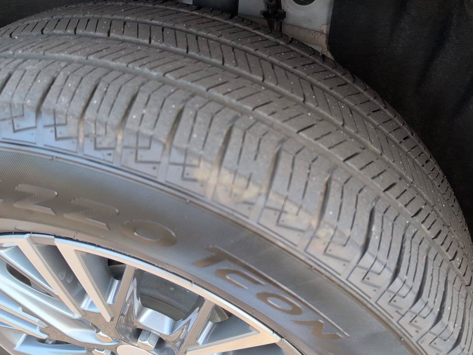 Certified 2025 Chevrolet Traverse LT AWD/4WD image 12