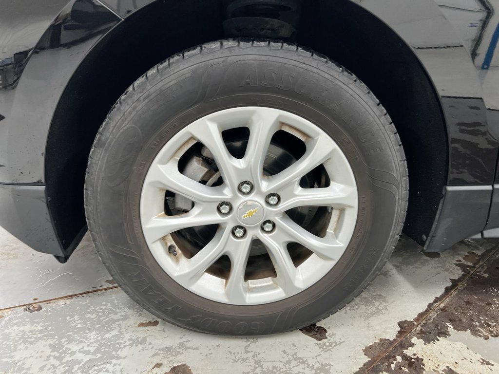 Used 2019 Chevrolet Equinox LS AWD/4WD image 26