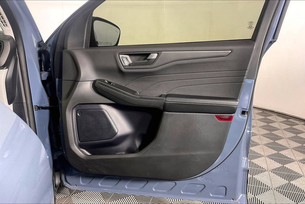Used 2024 Ford Escape Active AWD/4WD image 21
