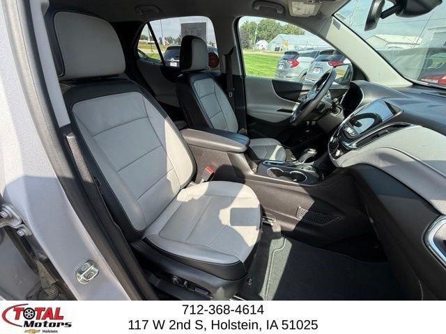 Used 2018 Chevrolet Equinox Premier AWD/4WD image 16