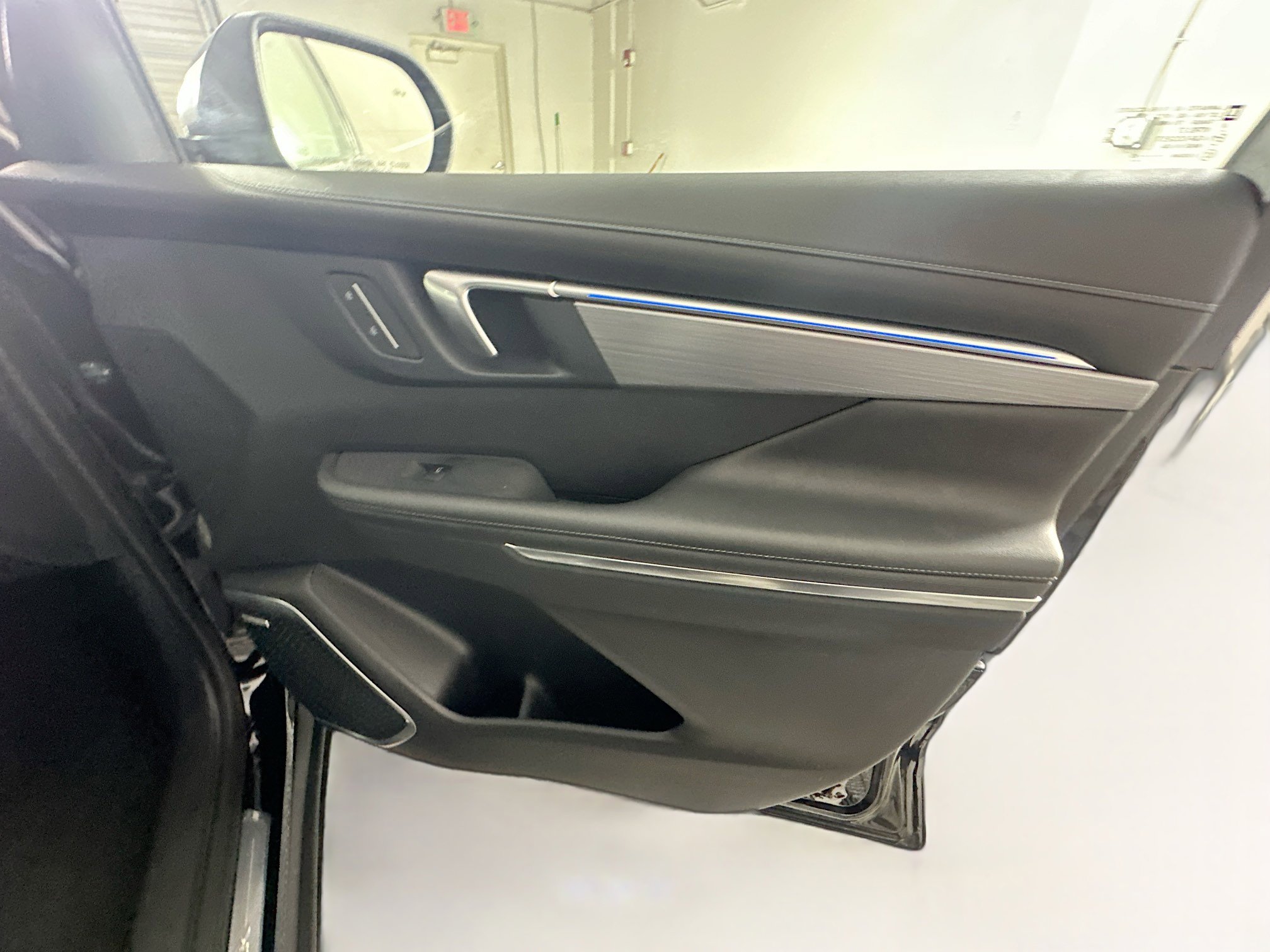 Used 2025 Buick Enclave Preferred image 34