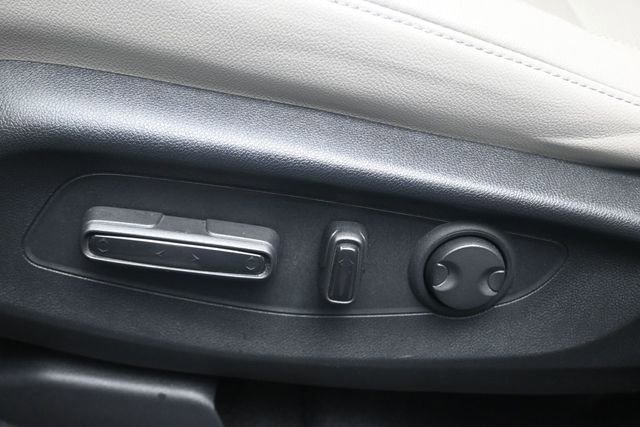 Used 2025 Honda CR-V EX-L image 16