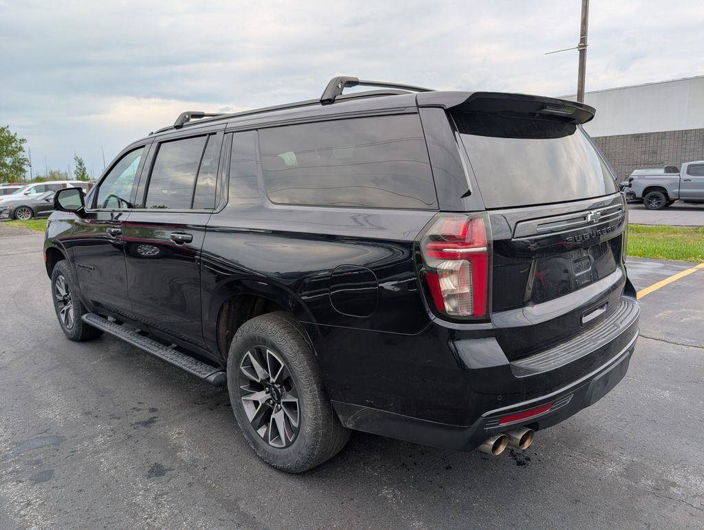 Used 2024 Chevrolet Suburban Z71 w/ Z71 Off-Road Package AWD/4WD image 7