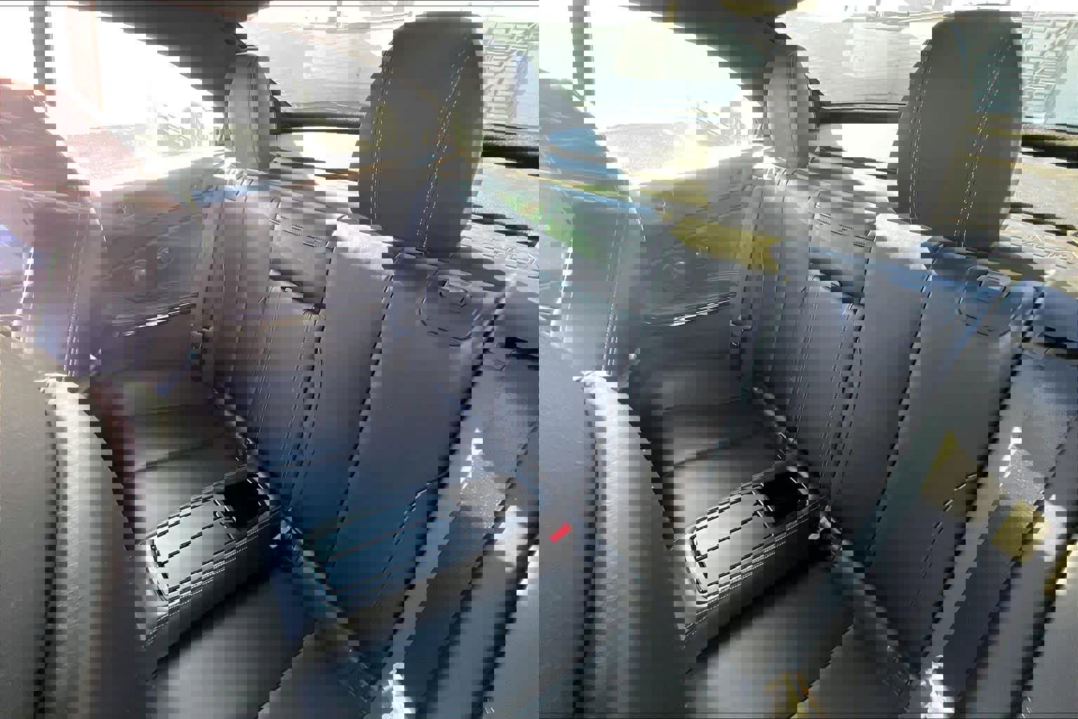 Used 2017 BMW M4 Convertible image 28