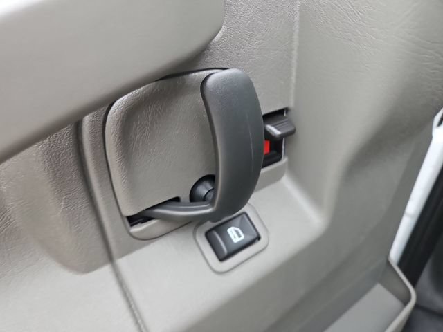 Used 2025 Chevrolet Express 2500 w/ Driver Convenience Package RWD image 20