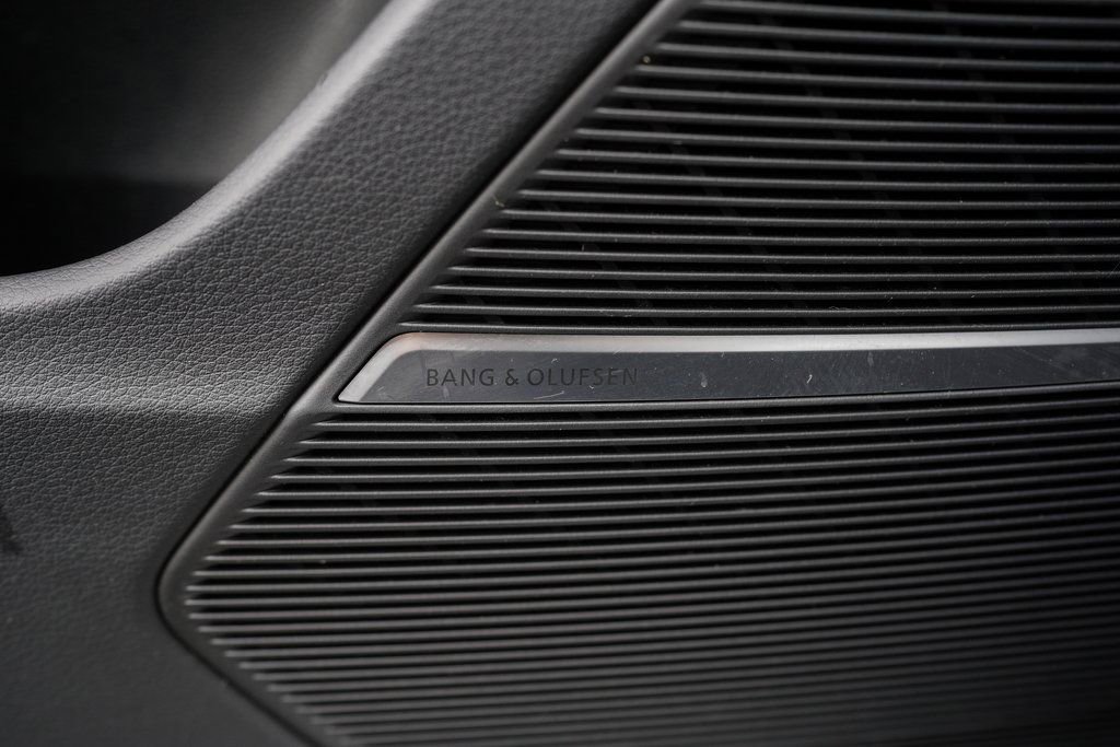 Used 2023 Audi Q8 Premium Plus w/ Premium Plus Package image 37