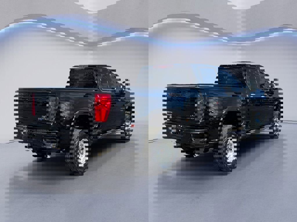 Used 2023 Chevrolet Silverado 3500 High Country w/ Snow Plow Prep/Camper Package image 5