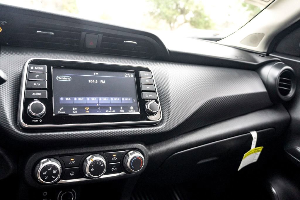 Used 2025 Nissan Kicks Play S image 23